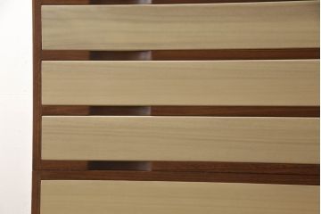 中古　モダンデザイン　老舗　桐屋田中　直線的でシンプルなデザインが格好良い加茂総桐箪笥(チェスト、桐たんす、和タンス、衣装箪笥)