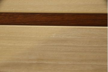中古　モダンデザイン　老舗　桐屋田中　直線的でシンプルなデザインが格好良い加茂総桐箪笥(チェスト、桐たんす、和タンス、衣装箪笥)