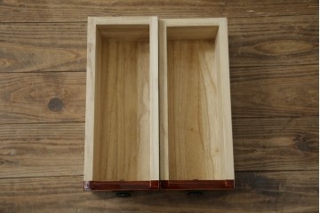 中古　超美品!!　岩谷堂箪笥　木地呂塗り　丁寧な造りの手打ち金具が目を惹く栗駒8号車タンス　定価約160万円　(R-068238)