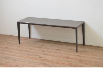 中古　美品!!　arflex(アルフレックス)　ERA(living table)　エラ　リビングテーブル　C.O.D.(シー・オー・ディー)デザイン　大理石の天板とスタイリッシュなシルエットが美しいテーブル(コンソールテーブル、サイドテーブル、サービステーブル)(定価約31万円)(R-068242)