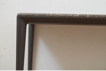 中古　美品!!　arflex(アルフレックス)　ERA(living table)　エラ　リビングテーブル　C.O.D.(シー・オー・ディー)デザイン　大理石の天板とスタイリッシュなシルエットが美しいテーブル(コンソールテーブル、サイドテーブル、サービステーブル)(定価約31万円)(R-068242)