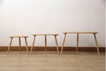 中古　美品!!　MARGARET HOWELL(マーガレットハウエル)×ERCOL(アーコール)　温かみのある木肌と曲線が特徴的なぺブルネストテーブル(トリオ、サイドテーブル、カフェテーブル、コーヒーテーブル、ローテーブル、北欧)(R-068249)