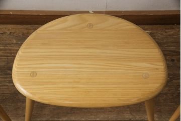 中古　美品!!　MARGARET HOWELL(マーガレットハウエル)×ERCOL(アーコール)　温かみのある木肌と曲線が特徴的なぺブルネストテーブル(トリオ、サイドテーブル、カフェテーブル、コーヒーテーブル、ローテーブル、北欧)(R-068249)