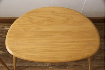 中古　美品!!　MARGARET HOWELL(マーガレットハウエル)×ERCOL(アーコール)　温かみのある木肌と曲線が特徴的なぺブルネストテーブル(トリオ、サイドテーブル、カフェテーブル、コーヒーテーブル、ローテーブル、北欧)(R-068249)