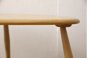 中古　美品!!　MARGARET HOWELL(マーガレットハウエル)×ERCOL(アーコール)　温かみのある木肌と曲線が特徴的なぺブルネストテーブル(トリオ、サイドテーブル、カフェテーブル、コーヒーテーブル、ローテーブル、北欧)(R-068249)