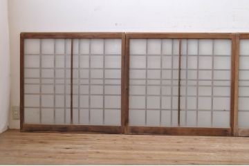 アンティーク建具　ノスタルジックな雰囲気漂う格子入りガラス窓4枚セット(引き戸、ガラス戸、格子戸)(R-068258)