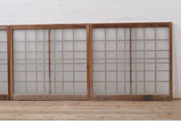 アンティーク建具　ノスタルジックな雰囲気漂う格子入りガラス窓4枚セット(引き戸、ガラス戸、格子戸)(R-068258)