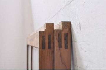 アンティーク建具　ノスタルジックな雰囲気漂う格子入りガラス窓2枚セット(引き戸、ガラス戸、格子戸)(R-068259)