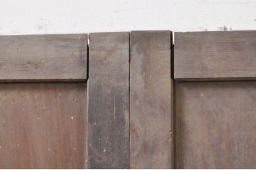 アンティーク建具　総欅(ケヤキ)材一枚板　温かみのある木味が魅力の板戸窓2枚セット(引き戸)(R-068260)