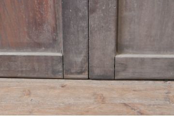 アンティーク建具　総欅(ケヤキ)材一枚板　温かみのある木味が魅力の板戸窓2枚セット(引き戸)(R-068260)