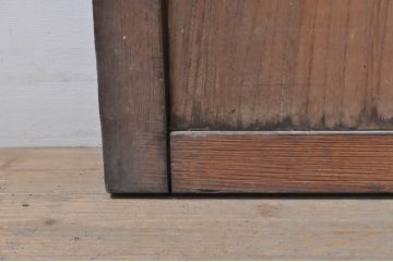 アンティーク建具　総欅(ケヤキ)材一枚板　温かみのある木味が魅力の板戸窓2枚セット(引き戸)(R-068260)