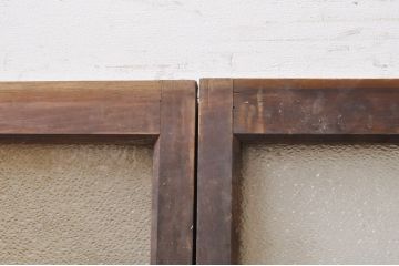 アンティーク建具　経年を感じさせる古い木味のガラス窓2枚セット(引き戸、ガラス戸)(R-068265)