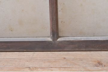アンティーク建具　経年を感じさせる古い木味のガラス窓2枚セット(引き戸、ガラス戸)(R-068265)