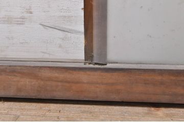 アンティーク建具　経年を感じさせる古い木味のガラス窓2枚セット(引き戸、ガラス戸)(R-068265)
