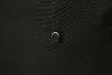 中古　美品　BALMORAL(バルモラル)　HALO(ハロ)　本革(レザー)　鋲打ちデザインとヴィンテージ加工されたボリューム感ある座面が魅力的な2Pソファ(2人掛けソファ、二人掛け、ラブソファ、アームソファ、レザーソファ)(定価約473,000円)(R-068267)