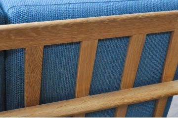 北欧家具　デンマークビンテージ　Hans J Wegner(ハンス・J・ウェグナー)　GETAMA(ゲタマ)　GE240　洗練された佇まいが目を引く3人掛けソファ(3P、三人掛け、アームソファ、トリプルソファ、3シーター、北欧、ヴィンテージ)(R-068268)