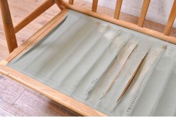 北欧家具　デンマークビンテージ　Hans J Wegner(ハンス・J・ウェグナー)　GETAMA(ゲタマ)　GE240　洗練された佇まいが目を引く3人掛けソファ(3P、三人掛け、アームソファ、トリプルソファ、3シーター、北欧、ヴィンテージ)(R-068268)