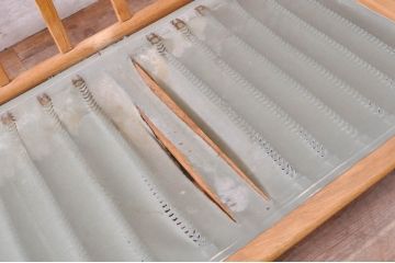 北欧家具　デンマークビンテージ　Hans J Wegner(ハンス・J・ウェグナー)　GETAMA(ゲタマ)　GE240　洗練された佇まいが目を引く3人掛けソファ(3P、三人掛け、アームソファ、トリプルソファ、3シーター、北欧、ヴィンテージ)(R-068268)