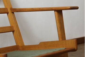 北欧ビンテージ　デンマークビンテージ　GETAMA(ゲタマ)　Hans J Wegner(ハンス・J・ウェグナー)　GE290　くつろぎの空間を演出するイージーチェア(椅子、イス、アームチェア、1P、一人掛けソファ、1人掛けソファ、北欧、ヴィンテージ)(R-068270)