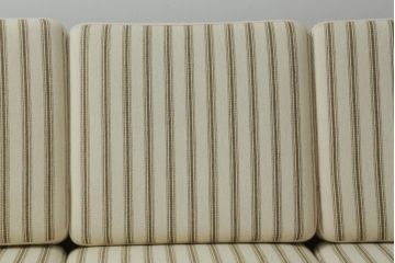 北欧ビンテージ　デンマークビンテージ　Hans J Wegner(ハンス・J・ウェグナー)　GETAMA(ゲタマ)　GE290　洗練された佇まいが目を引く3人掛けソファ(3P、三人掛け、アームソファ、トリプルソファ、3シーター、北欧、ヴィンテージ)(R-068271)