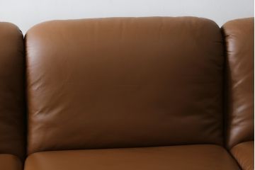 北欧ビンテージ　オーク材　本革　落ち着いた色味と味わいあるレザーが魅力の3人掛けソファ(三人掛けソファ、3P、アームソファ、ヴィンテージ)(R-068272)
