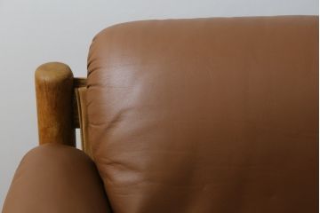 北欧ビンテージ　オーク材　本革　落ち着いた色味と味わいあるレザーが魅力の3人掛けソファ(三人掛けソファ、3P、アームソファ、ヴィンテージ)(R-068272)