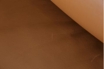 北欧ビンテージ　オーク材　本革　落ち着いた色味と味わいあるレザーが魅力の3人掛けソファ(三人掛けソファ、3P、アームソファ、ヴィンテージ)(R-068272)