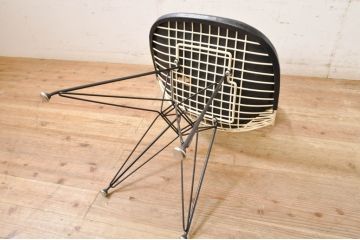 アメリカビンテージ　Hermanmiller(ハーマンミラー社)　チャールズ&レイ・イームズ(Charles & Ray Eames)　DKR　エッフェルベース　ビキニパッド付ワイヤーチェア(サイドチェア、ダイニングチェア、椅子、イス、ヴィンテージ)(R-068273)