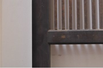 アンティーク建具　上手物!!和モダンなお部屋作りにおすすめな丸く面取りされた縦桟の格子戸4枚セット(引き戸、ガラス帯戸)(R-068275)