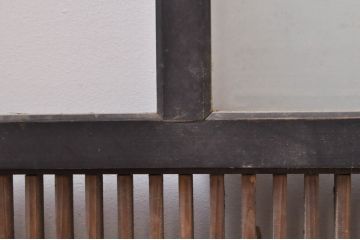 アンティーク建具　上手物!!和モダンなお部屋作りにおすすめな丸く面取りされた縦桟の格子戸4枚セット(引き戸、ガラス帯戸)(R-068275)