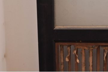 アンティーク建具　上手物!!和モダンなお部屋作りにおすすめな丸く面取りされた縦桟の格子戸4枚セット(引き戸、ガラス帯戸)(R-068275)