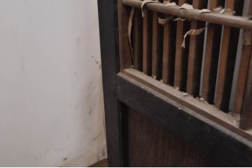 アンティーク建具　上手物!!和モダンなお部屋作りにおすすめな丸く面取りされた縦桟の格子戸4枚セット(引き戸、ガラス帯戸)(R-068275)