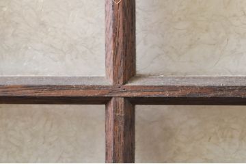 アンティーク建具　どこか懐かしい雰囲気を醸し出す升目(マス目)格子ガラス戸2枚セット(きつね格子、狐格子、引き戸、格子戸)(R-068287)
