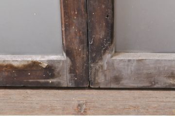 アンティーク建具　レトロな雰囲気漂うガラス窓2枚セット(引き戸、ガラス戸)(R-068288)