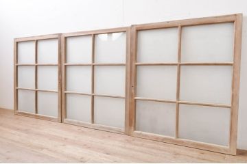 アンティーク建具　経年を感じさせる古い木味が魅力のガラス窓3枚セット(引き戸、ガラス戸)(R-068293)
