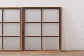アンティーク建具　経年を感じさせる古い木味が魅力のガラス窓3枚セット(引き戸、ガラス戸)(R-068293)