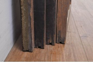 アンティーク建具　レトロな雰囲気を醸し出す小さなガラス窓4枚セット(引き戸、ガラス戸)(R-068295)