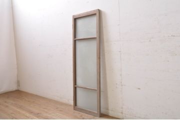 アンティーク建具　どこか懐かしい雰囲気を醸し出す素朴なガラス窓1枚(木製扉)(R-068297)