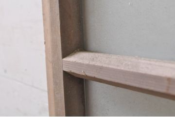 アンティーク建具　どこか懐かしい雰囲気を醸し出す素朴なガラス窓1枚(木製扉)(R-068297)
