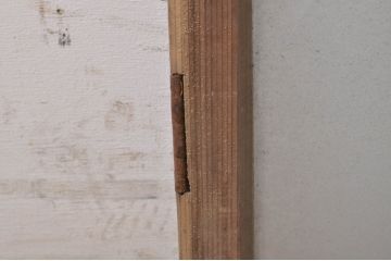 アンティーク建具　どこか懐かしい雰囲気を醸し出す素朴なガラス窓1枚(木製扉)(R-068297)