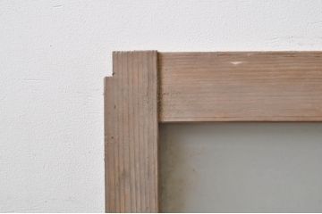 アンティーク建具　どこか懐かしい雰囲気を醸し出す素朴なガラス窓1枚(木製扉)(R-068297)