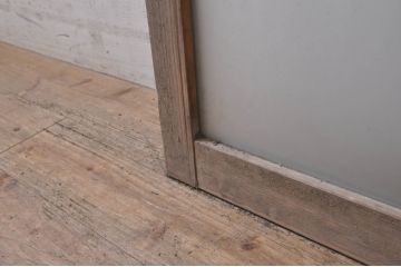 アンティーク建具　どこか懐かしい雰囲気を醸し出す素朴なガラス窓1枚(木製扉)(R-068297)