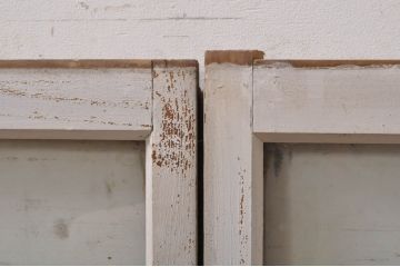 アンティーク建具　ペイント仕上げ限定　インテリアに取り入れやすいシンプルなデザインのペイントガラス窓2枚セット(引き戸、ガラス戸)(R-068299)