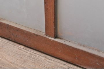 アンティーク建具　ペイント仕上げ限定　インテリアに取り入れやすいシンプルなデザインのペイントガラス窓2枚セット(引き戸、ガラス戸)(R-068299)