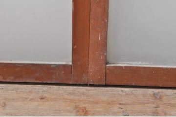 アンティーク建具　ペイント仕上げ限定　インテリアに取り入れやすいシンプルなデザインのペイントガラス窓2枚セット(引き戸、ガラス戸)(R-068299)