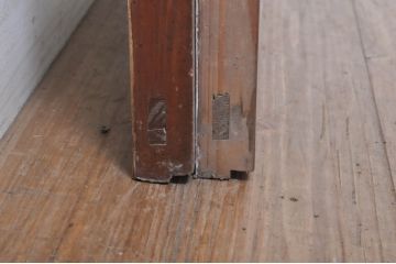 アンティーク建具　ペイント仕上げ限定　インテリアに取り入れやすいシンプルなデザインのペイントガラス窓2枚セット(引き戸、ガラス戸)(R-068299)