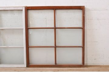 アンティーク建具　希少　ペイント仕上げ限定　レトロな雰囲気漂う小窓付きのペイントガラス窓2枚セット(引き戸、ガラス戸)(R-068302)