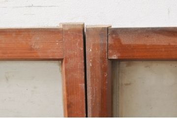 アンティーク建具　希少　レトロな雰囲気漂う小窓付きのガラス窓2枚セット(引き戸、ガラス戸)(R-068303)