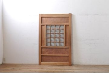 アンティーク建具　総欅(ケヤキ)材　鏡板1枚板　重厚感のある佇まいが魅力の升目(マス目)格子蔵戸1枚(きつね格子、狐格子、格子戸、玄関戸、引き戸)(R-068317)