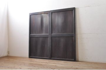 アンティーク建具　シックな空間作りにおすすめな帯戸2枚セット(引き戸、板戸)(R-068320)